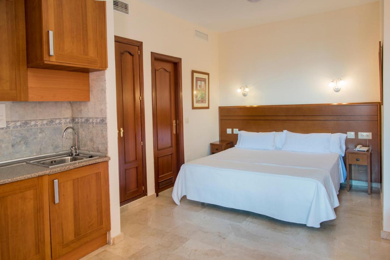 Apartamentos Don Juan มานิลบา ภายนอก รูปภาพ
